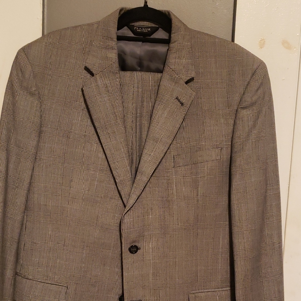 Jos A.BANK  Men's Glen Plaid Suit